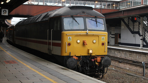 Class 47 (47828) (Satesman Railtour) - York