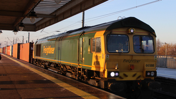 Class 66 (66588) - Ely