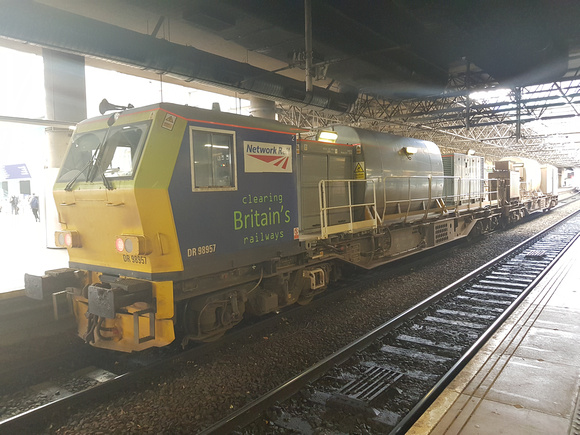 Network Rail MPV (DR98907+DR98957) - Manchester Victoria