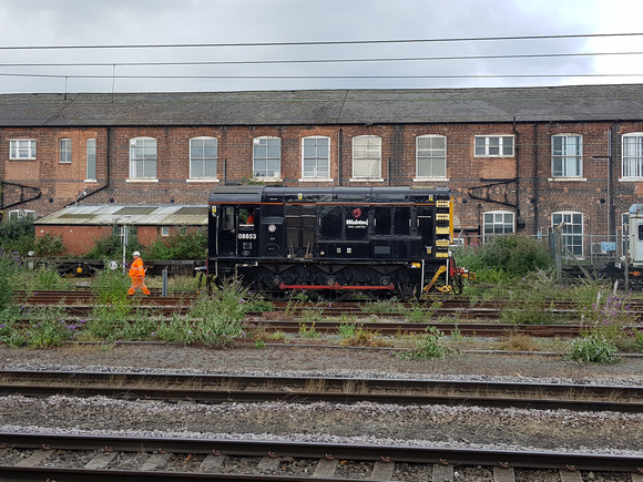 Class 08 (08 853) Shunter - Doncaster West Yard