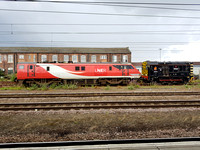 Class 08 (08 852) shunting Class 91 (91 108) - Doncaster