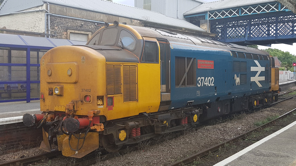 Class 37 (37 402 "Stephen Middlemore") - Bridlington