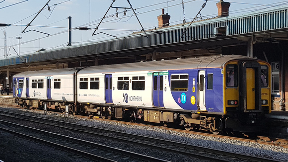 Class 150/2 (150 270) - Doncaster